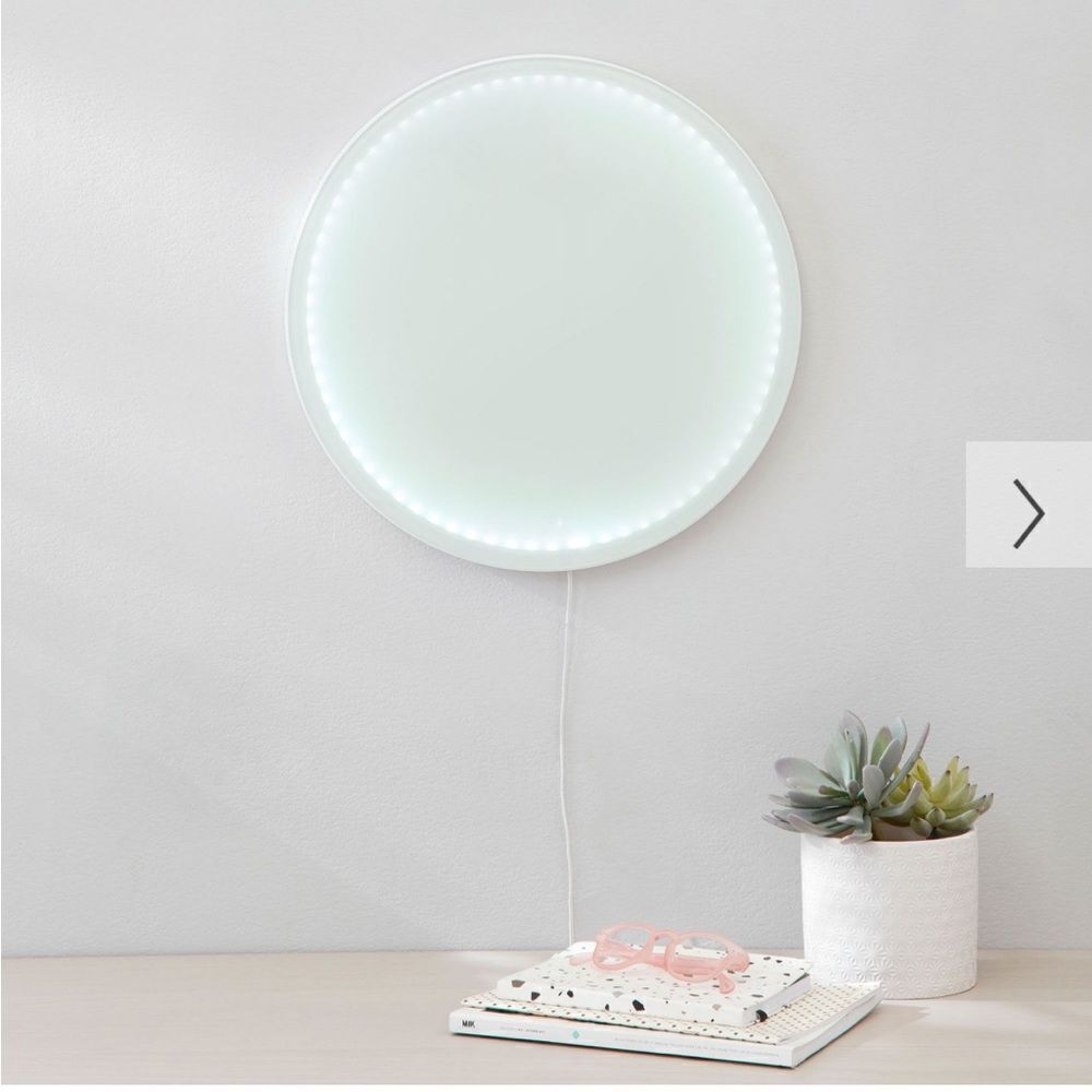 NIB Pottery Barn Teen Light Up Round Panel
